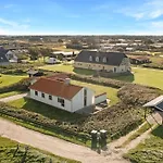 Hébergement de vacances Experience The Sea View From Hyldevej 6 In Nr Lyngby!